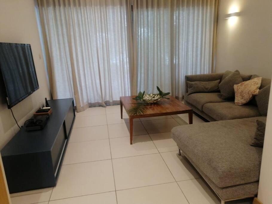 Latitude Luxury Seafront Suite Rivière Noire Εξωτερικό φωτογραφία
