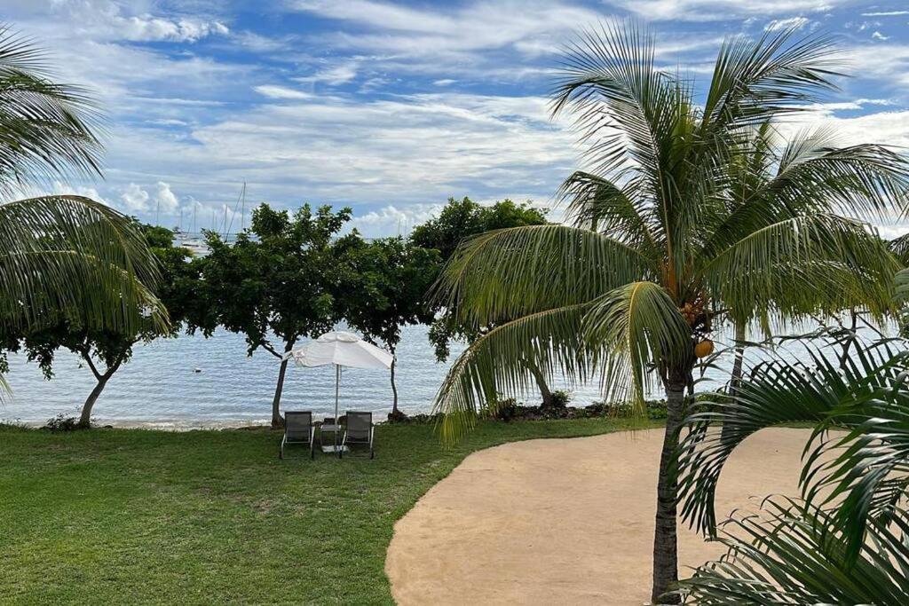 Latitude Luxury Seafront Suite Rivière Noire Εξωτερικό φωτογραφία