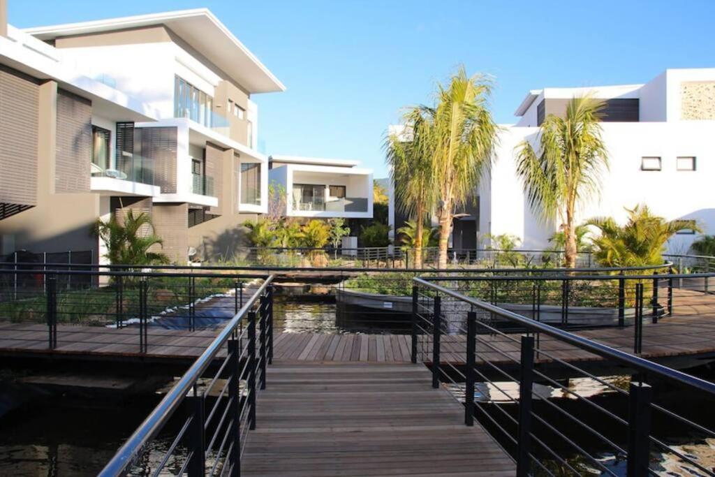 Latitude Luxury Seafront Suite Rivière Noire Εξωτερικό φωτογραφία