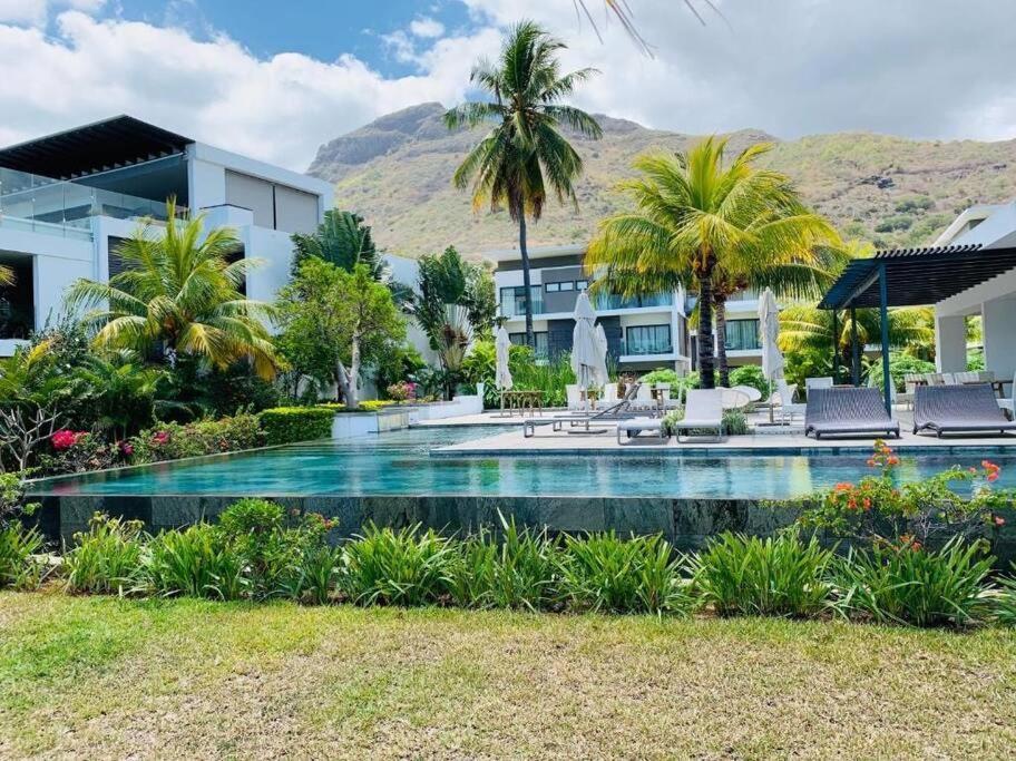 Latitude Luxury Seafront Suite Rivière Noire Εξωτερικό φωτογραφία